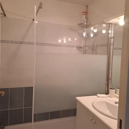 80 M De La Apartment